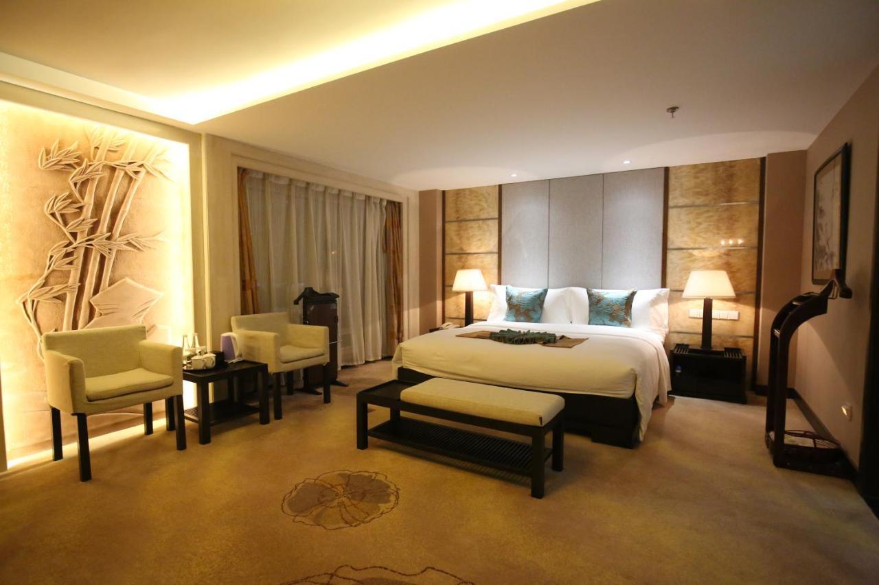 Weiselect Wanghu Hotel Куньмін Екстер'єр фото